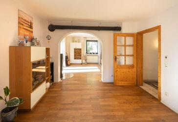 Ein- oder Zweifamilienhaus mit viel Platz für die ganze Familie