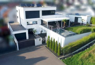 Traumhaus mit Einliegerwohnung, Smart-Home und High-End-Ausstattung in Burglengenfeld!