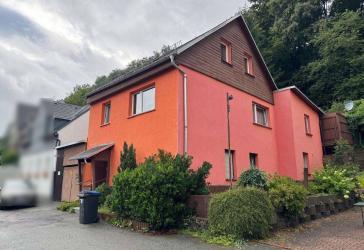 Koffer packen und sofort einziehen! Schönes Einfamilienhaus in Bad Schlema!
