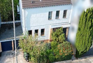 Viel Platz für die Familie - Einfamilienhaus mit Garten und großem Potenzial in Bonn-Duisdorf