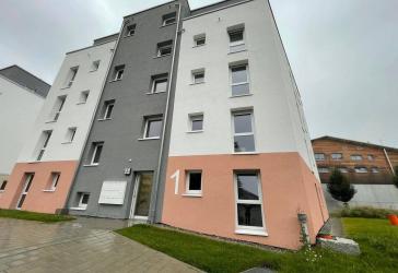 helle, schöne Neubau-Wohnung mit Balkon in Furtwangen (7)