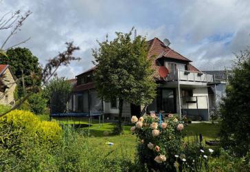Viel Wohnraum in traumhafter Idylle! 2 FH in Anröchte-Berge