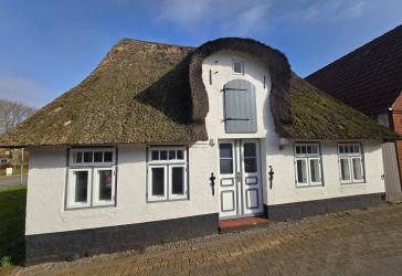 **Einzigartig: Historische Friesenkate mitten in Husum**