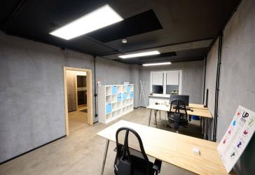FixDesk Remscheid: flexibles Teambüro mit Vollausstattung & starkem Netzwerk
