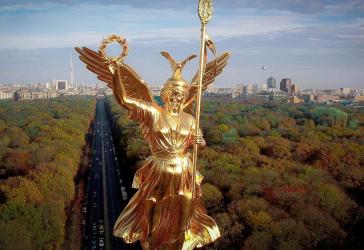 Panorama-Dachgeschoss mit spektakulärem Tiergarten/Schlossblick im neu errichteten Dach