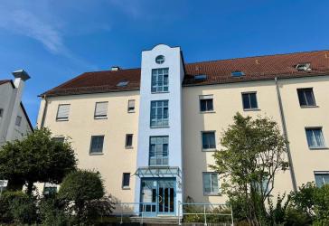 Moderne 3-Zimmer-Wohnung mit Tiefgaragenstellplatz, Balkon und Einbauküche