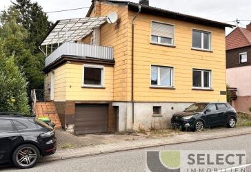 Aus Bankverwertung! Einfamilienhaus mit Garage und Garten