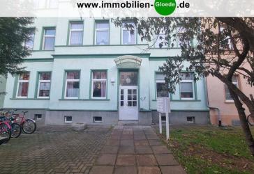 JETZT ins neue zu Hause - teilsanierte 3-Raum-Wohnung im 2.OG - Auenstraße