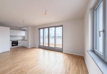 Penthouse-Wohnung mit Dachterrasse über Eck, Gäste WC, Tiefgaragenstellplatz und offener Einbauküche