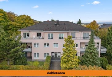 Hochwertige Erdgeschosswohnung mit 2 Terrassen und Garten