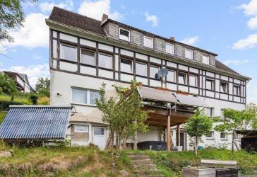 Mehrgenerationshaus in Warstein mit traumhafter Aussicht!