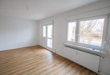 4-Zimmerwohnung, ganz unten...