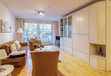 Sehr gepflegte 2-Zimmer-Eigentumswohnung mit Garage in Toplage am Seedeich