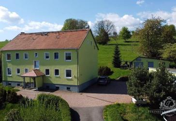 Attraktives-freistehendes-autarkes-MFH, 3 Wohneinheiten (2 vermietet, 1 bezugsfrei) in ruhige Lage