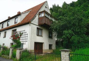 Großzügiges WH mit Garten in Kleinschmalkalden