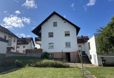 Großzügiges 1-2 Familienhaus in Nidderau-Heldenbergen mit Erweiterungspotenzial