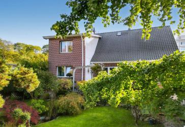 Stadtleben & stilvoller Garten - Großzügiges Einfamilienhaus mitten in Greifswald