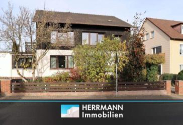 Investieren und Familienglück verbinden: Zweifamilienhaus mit Optionen in der Kernstadt von Springe