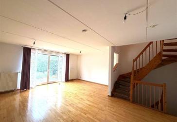 Wohnen im Grünen, attraktives Reihenhaus in Zossen, mit Stellplatz.