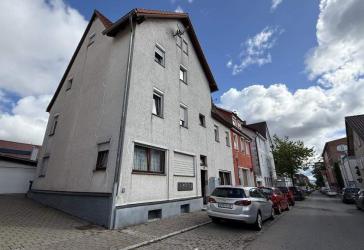 Attraktives 6-Familien-Wohnhaus als Kapitalanlage mit ca. 37.600 EUR/a Mieteinnahmen