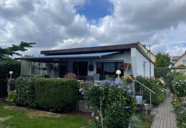 Topp Baugrundstück mit Bungalow