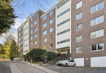 Traumhafte Wohnung in gepflegtem MFH zur Eigennutzung ab September in Top Lage von Burtscheid