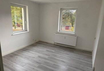 Neu - Sanierte kleine Familienwohnung, 3 Raum Wohnung in Zschornewitz