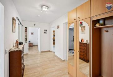 Helle 3 ZI WHG, Balkon, EBK, 2 TG Plätze!