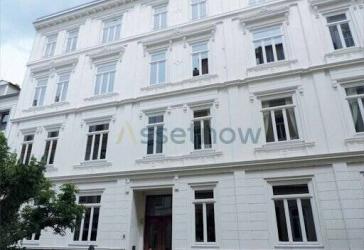 *Altbau* Sanierungsbedürftiges Schmuckstück in heiß begehrter Lage