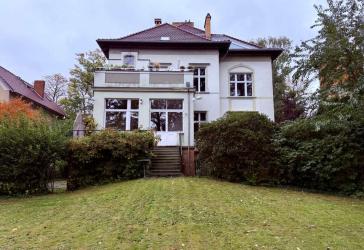 Historische Villa 1896 | 2 Einheiten | 281 m² | 1.000 m² Garten | Preis auf Anfrage