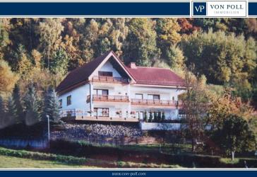 Attraktives Mehrfamilienhaus mit Ausbaupotential in Heringen OT