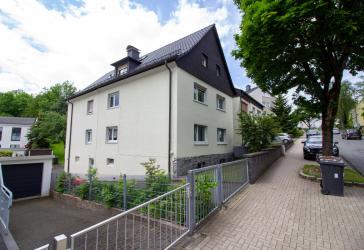 RESERVIERT: Großzügiges Haus mit 3 Eigentumswohnungen in zentrumsnaher Lage in Lüdenscheid!!!