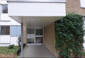 Krefeld-Stadtwald: komfortable 6-Zimmer-Wohnung mit großen Terrassenflächen in ruhiger Lage