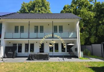 Platz für Visionen: Reihenendhaus mit hochwertiger Sanierung und Ausbaukonzept für 3 Wohneinheiten