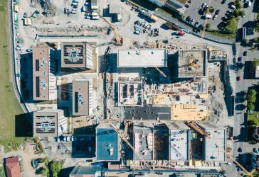 Arbeiten über den Dächern - stilvolle Gewerbefläche im Penthouse-Stil