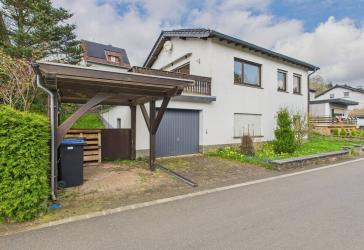 Saniertes Einfamilienhaus in ruhiger Lage in Jünkerath zu verkaufen, ab dem 31.07.26 frei !