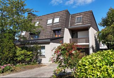 Einfamilienhaus auf ca. 206 m² Wohnfläche, zzgl. ausgeb. DB u. Garage