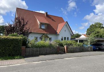 Stilvoll renoviertes Haus mit Wärmepumpe und Solaranlage
