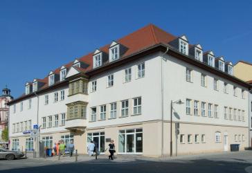 Vermietung von modernem Praxis / Büroflächen mit Aufzug im Herzen von Weißenfels