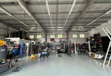 moderne Neubauhalle in Quickborn unweit der BAB 7