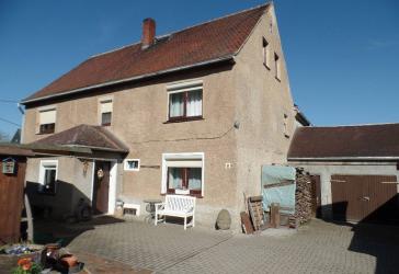 Wohnhaus mit Einliegerwohnung