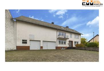 Wohnhaus mit ca. 705m² großer Halle