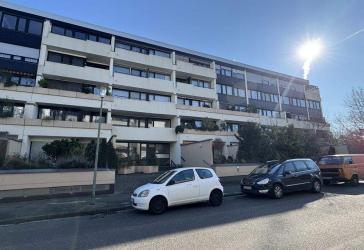 Vermietete 2-Zimmer-Wohnung mit 2 Balkonen und Garage