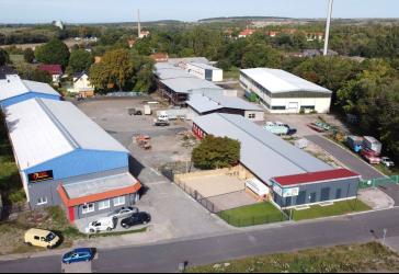 7 Produktionshallen auf ca. 25.000 m² Grundstück zu verkaufen