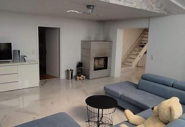 Modernes Mehrfamilienhaus in ruhiger Lage - teilsaniert