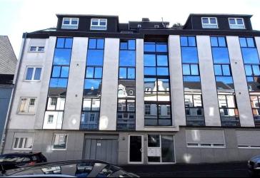 Hochwertig möblierte City-Wohnung mit Terrasse, Aufzug + Garage in Mönchengladbach zu vermieten.