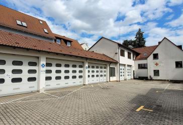 Groß, solide und vielseitig nutzbar: Ehemalige Rettungswache in Herzogenaurach