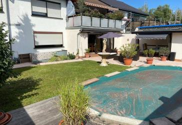 Köln Vogelsang | Gartenwohnung mit Pool