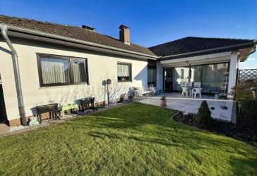 Bungalow in begehrter Wohnlage von Vellmar/ Stadtgrenze Kassel mit viel Platz und Vollkeller