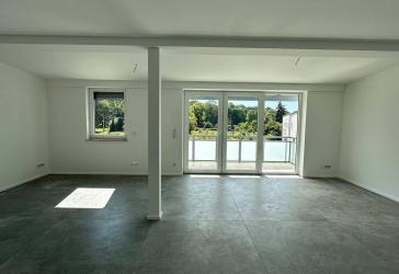 Lichtdurchfluteter Wohntraum! Wunderschöne 5,5 R Wohnung über 2 Etagen mit großem Balkon!